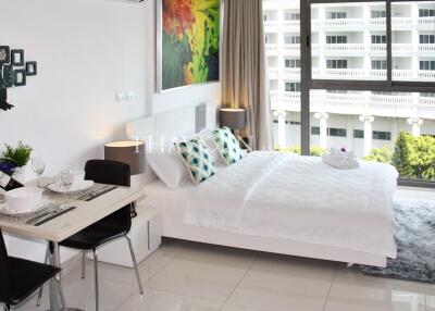 Condo for sale studio 43 m² in Wongamat Tower, Pattaya