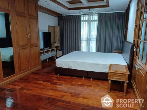 3-BR Apt. near MRT Phetchaburi