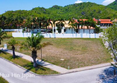 Exclusive Opportunity: Corner 900 sqm Plot in Prestigious BelVida Estates, Hua Hin for Sale