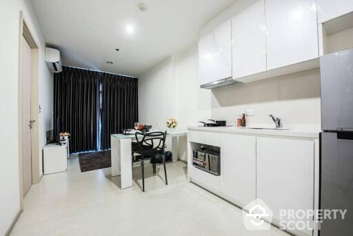 1-BR Condo at Rhythm Sukhumvit 42 near BTS Ekkamai