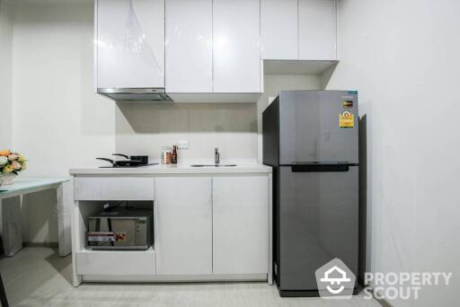 1-BR Condo at Rhythm Sukhumvit 42 near BTS Ekkamai