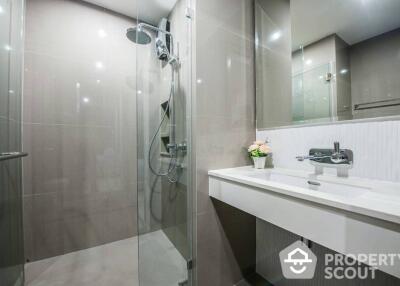 1-BR Condo at Rhythm Sukhumvit 42 near BTS Ekkamai