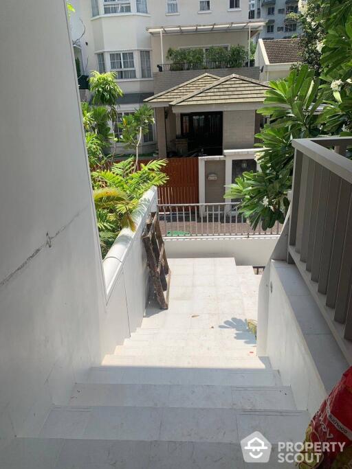 4-BR Townhouse near MRT Sukhumvit