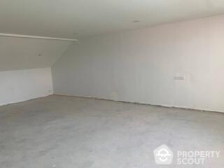 4-BR Townhouse near MRT Sukhumvit