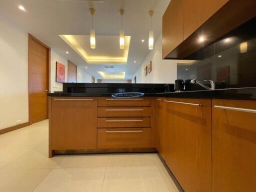 Black Mountain golf course condo for sale Hua Hin at reduced price