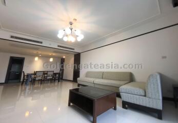 2 Bedrooms condo with big balcony - Wireless Road Phloenchit