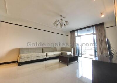 2 Bedrooms condo with big balcony - Wireless Road Phloenchit