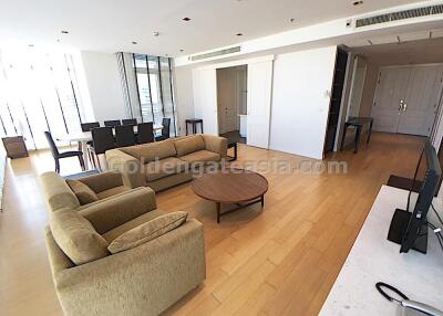 3 Bedrooms Condo at Athenee Residence - Wireless Road, Phloen Chit BTS