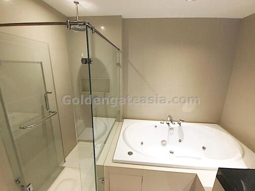 3 Bedrooms Condo at Athenee Residence - Wireless Road, Phloen Chit BTS