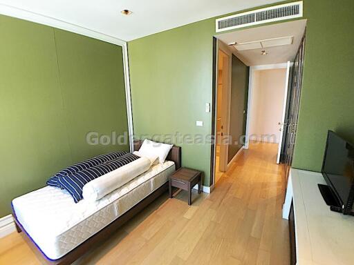 3 Bedrooms Condo at Athenee Residence - Wireless Road, Phloen Chit BTS