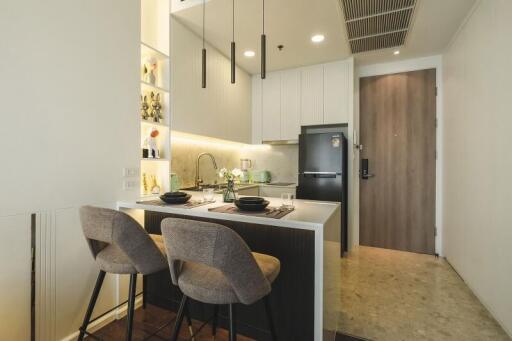 Modern kitchen with dining area