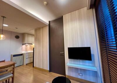 Modern living area adjoining kitchen