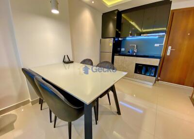 2 Bedrooms Condo in Club Royal Wongamat C011669