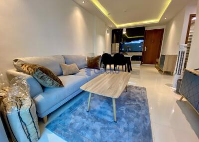 2 Bedrooms Condo in Club Royal Wongamat C011669