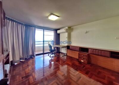 3 Bedrooms Condo in Grand Condotel Jomtien C011671