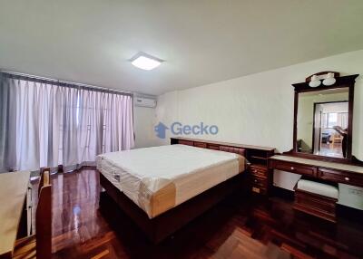 3 Bedrooms Condo in Grand Condotel Jomtien C011671
