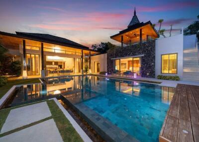 Luxurious modern villa with swimming pool