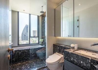 Modern bathroom with city view