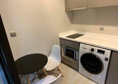 2-BR Condo at Life Asoke - Rama 9 near MRT Phra Ram 9