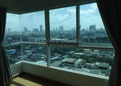 Condo at The Parkland Grand for rent