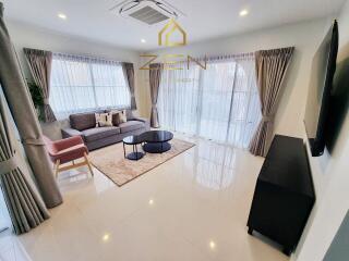 Luxurious 5-Bedroom Villa in Koh Kaew For Rent