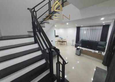 Modern 4 Bedroom Big Corner House in Thalang For Rent