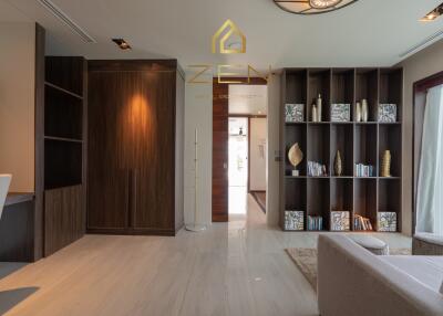 Luxury Villa - 5 Bedrooms in Thalang For Rent