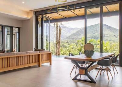 3-Bedrooms Luxury Villa in Thalang For Rent