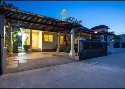 Luxurious 4-Bedroom 2-Story Villa in Rawai for Rent