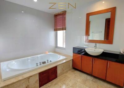 Modern Villa with 3 Bedrooms for Rent in Chalong