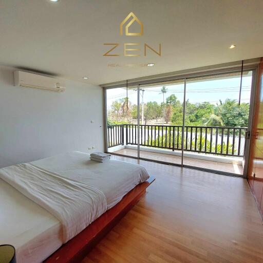 Modern Villa with 3 Bedrooms for Rent in Chalong