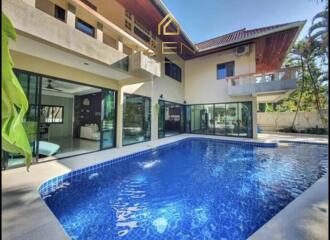 Luxury Villa 3 Bbedrooms for Sale in Rawai