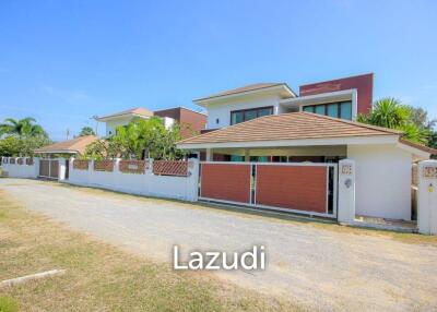 4 Bedroom Pool Villa 200 Meters From Dolphin Bay Beach