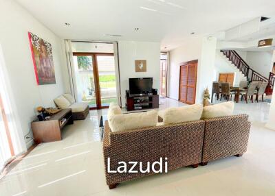 4 Bedroom Pool Villa 200 Meters From Dolphin Bay Beach