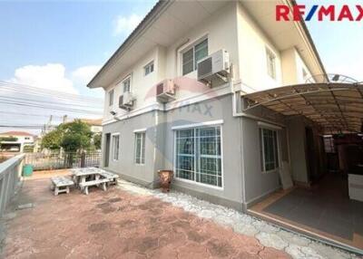 169 Sqm., 3 Beds Townhouse listed for ฿ 4,100,000.