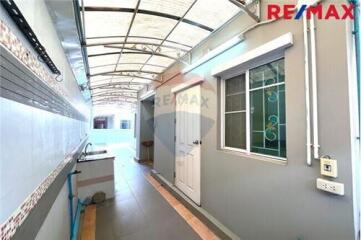 169 Sqm., 3 Beds Townhouse listed for ฿ 4,100,000.