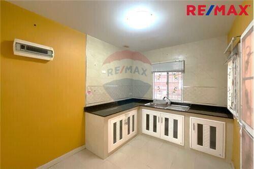 169 Sqm., 3 Beds Townhouse listed for ฿ 4,100,000.