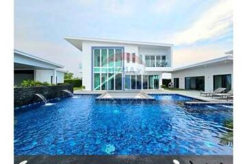 Great Luxury Pool Villa, 5 Bed 7 Bath in Hua Hin - Cha Am For Sale