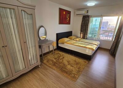 คอนโดนี้มี 1 ห้องนอน  อยู่ในโครงการ คอนโดมิเนียมชื่อ Supalai Mare  ตั้งอยู่ที่