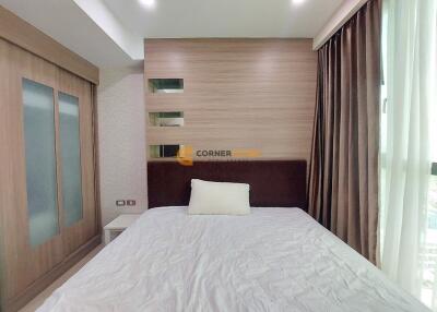 คอนโดนี้มี 1 ห้องนอน  อยู่ในโครงการ คอนโดมิเนียมชื่อ Dusit Grand Condo View Jomtien 
