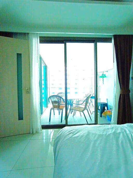 Cozy 1-bedroom condo with sea view at Wongamat