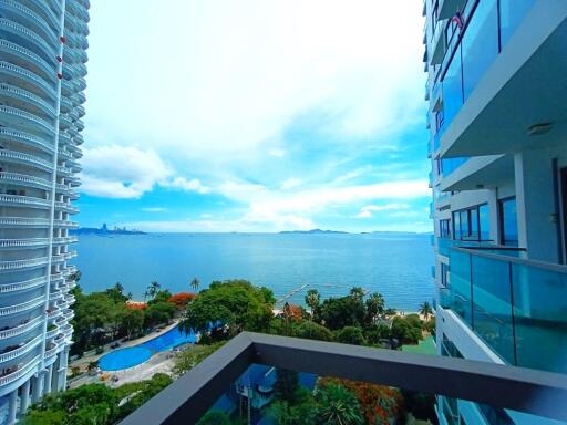 Cozy 1-bedroom condo with sea view at Wongamat