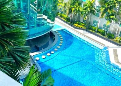 2-Bedroom Condo with Pool View