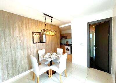 Stylish 2-Bedroom Condo at Pratamnak Hill