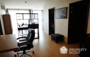 2-BR Condo at Sky Walk Residences near BTS Phra Khanong (ID 423472)