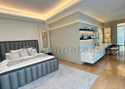 2 Bedrooms fully furnished condo at Baan Sindhorn for rent - Langsuan