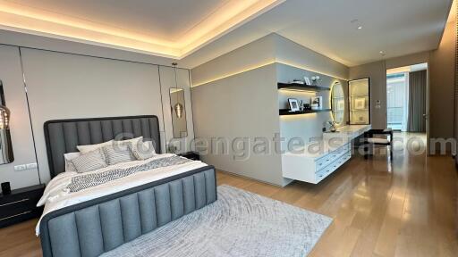 2 Bedrooms fully furnished condo at Baan Sindhorn for rent - Langsuan