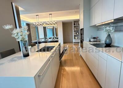 2 Bedrooms fully furnished condo at Baan Sindhorn for rent - Langsuan