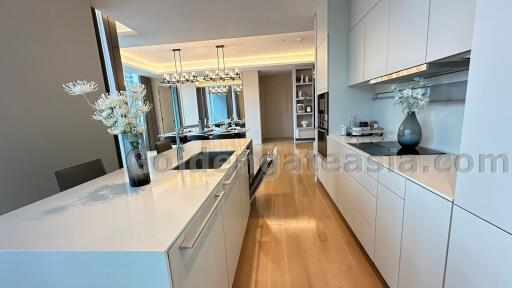 2 Bedrooms fully furnished condo at Baan Sindhorn for rent - Langsuan