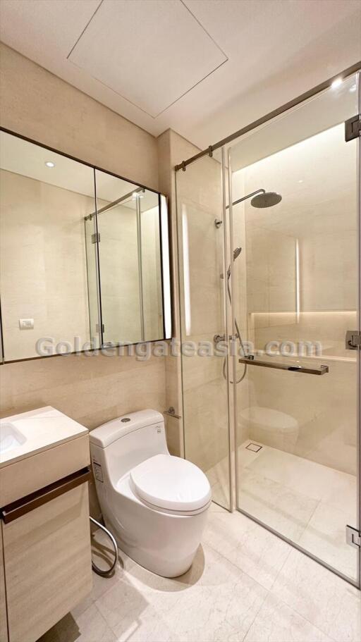 2 Bedrooms fully furnished condo at Baan Sindhorn for rent - Langsuan